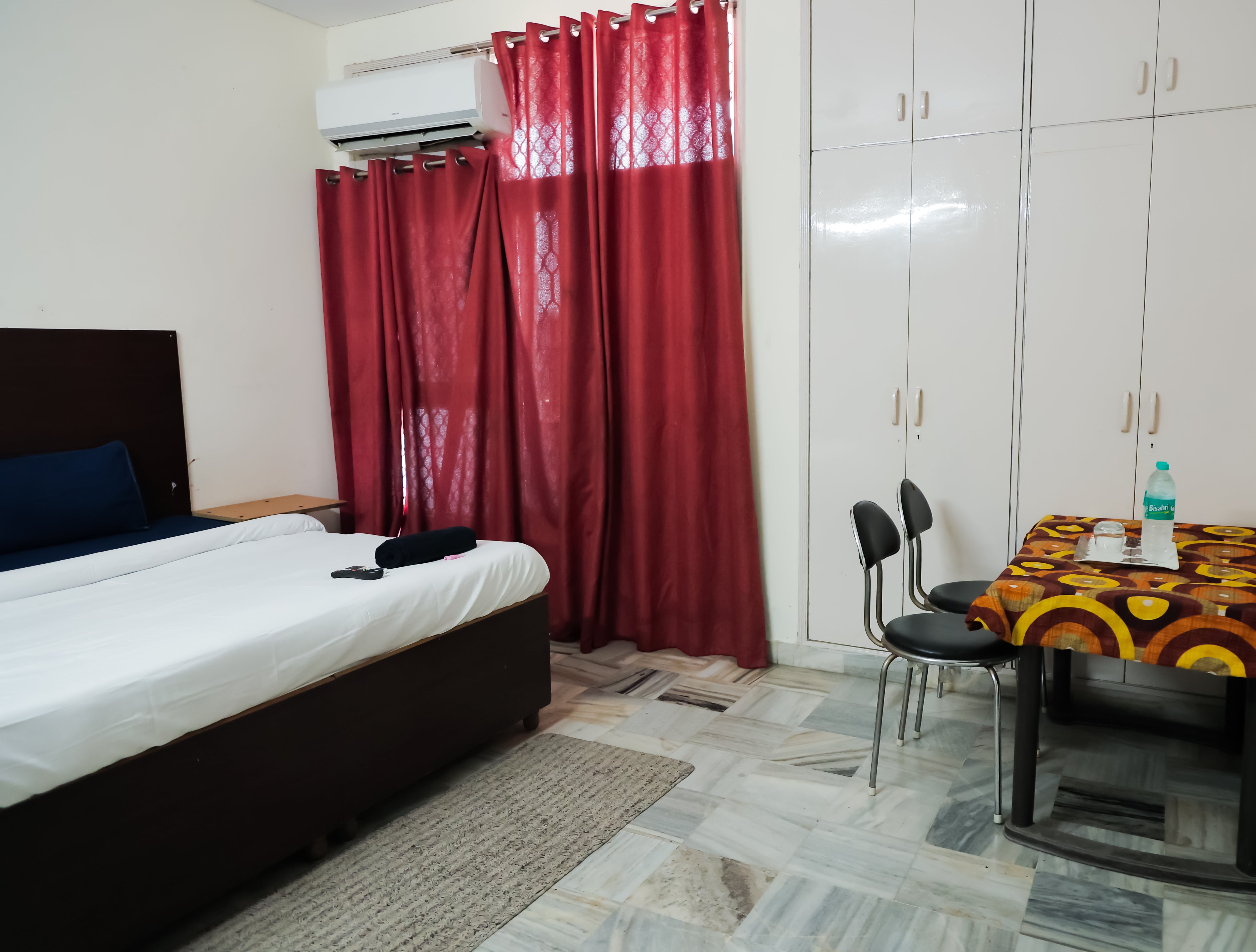 Hotel Green Villa - Hotel Near Anand Vihar Railway Station Delhi